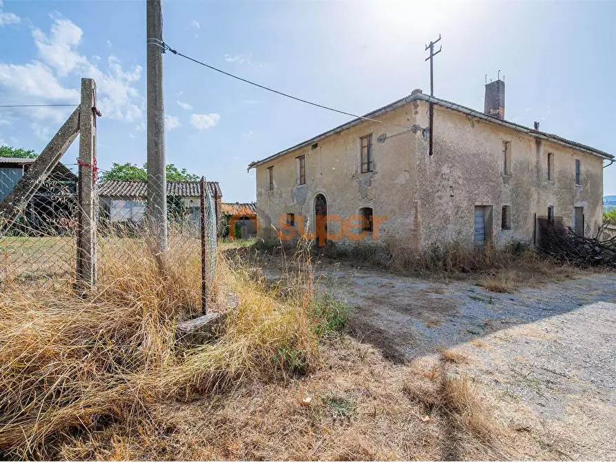 Immagine 2 di Rustico / casale in vendita  in Strada Capriano di Montefreddo a Perugia