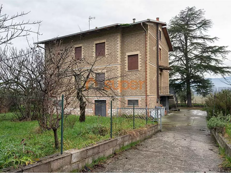 Immagine 14 di Quadrilocale in vendita  in Via Assisi a Torgiano