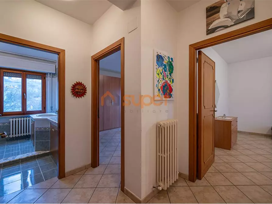 Immagine 5 di Quadrilocale in vendita  in Via Assisi a Torgiano