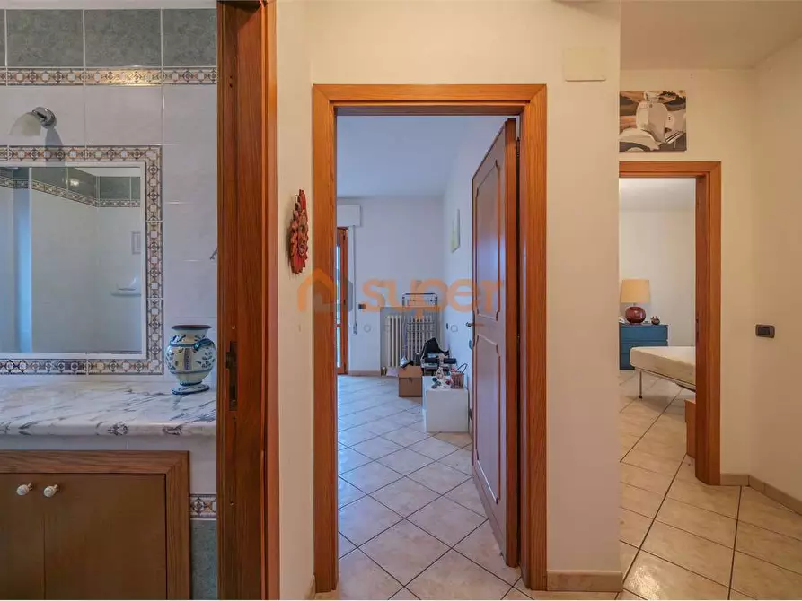 Immagine 8 di Quadrilocale in vendita  in Via Assisi a Torgiano