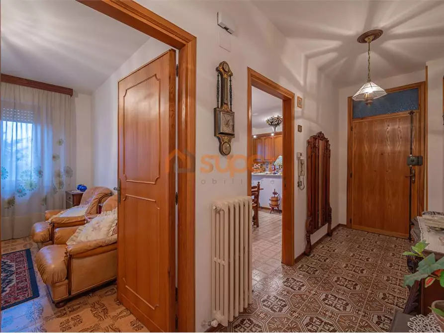 Immagine 9 di Quadrilocale in vendita  in Via Assisi a Torgiano