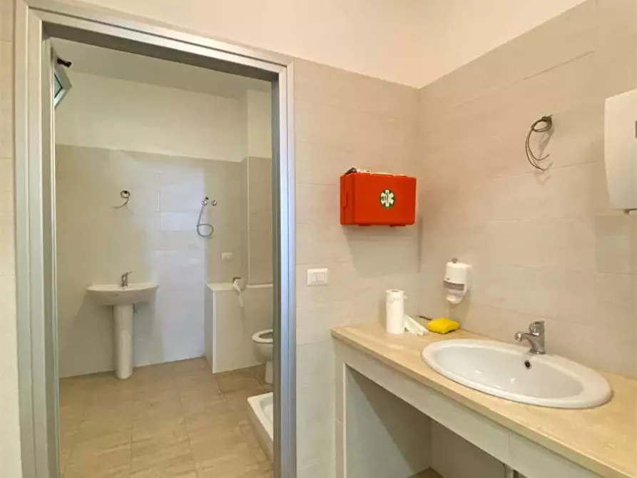 Immagine 4 di Capannone industriale in affitto  a Perugia