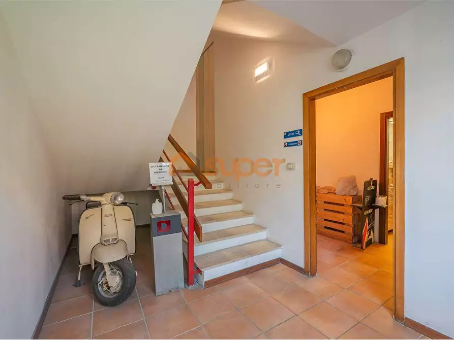 Immagine 11 di Capannone industriale in affitto  in Via Sandro Penna a Perugia