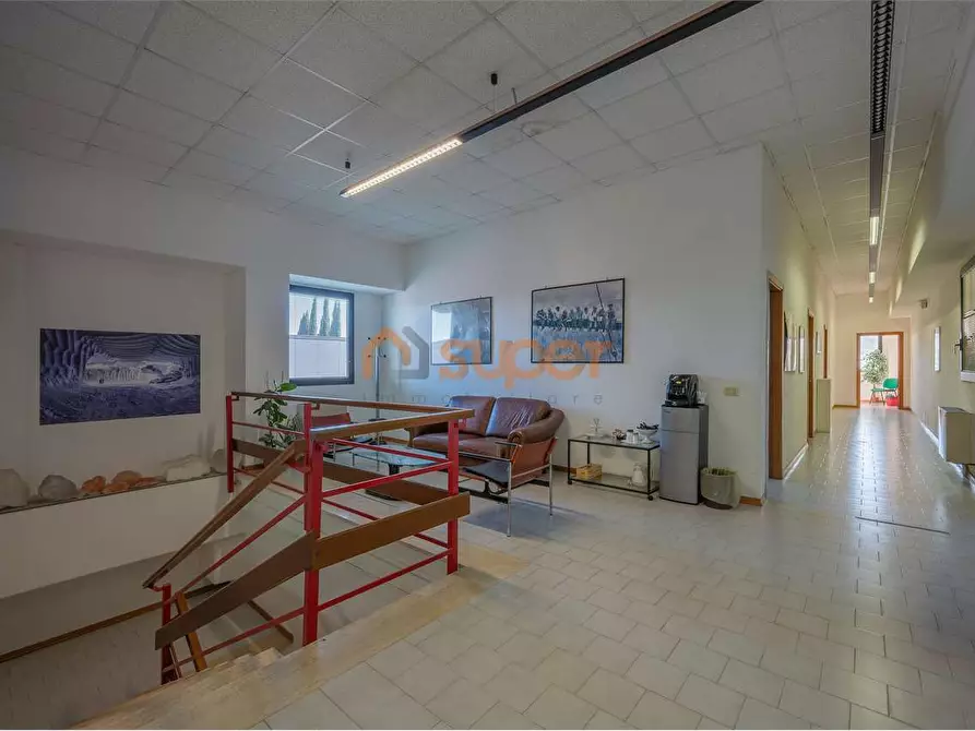 Immagine 14 di Capannone industriale in affitto  in Via Sandro Penna a Perugia