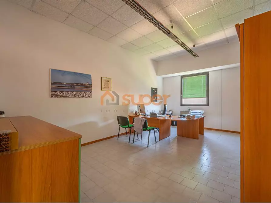 Immagine 20 di Capannone industriale in affitto  in Via Sandro Penna a Perugia