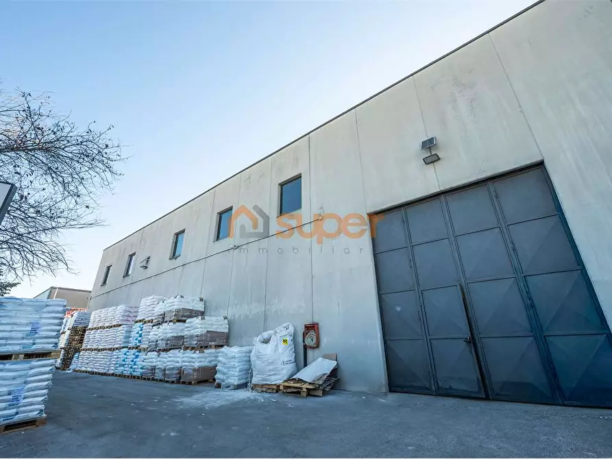 Immagine 2 di Capannone industriale in affitto  in Via Sandro Penna a Perugia
