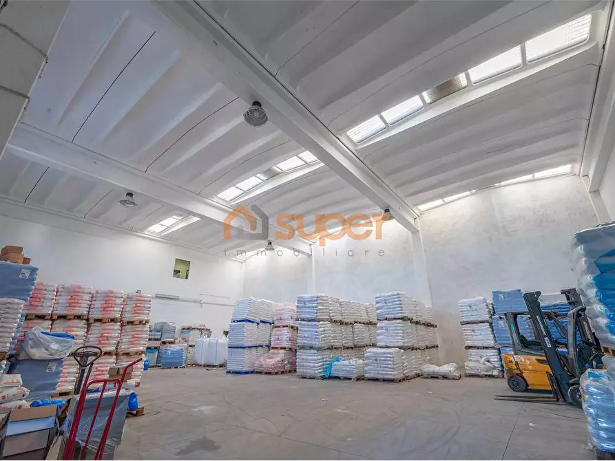 Immagine 5 di Capannone industriale in affitto  in Via Sandro Penna a Perugia