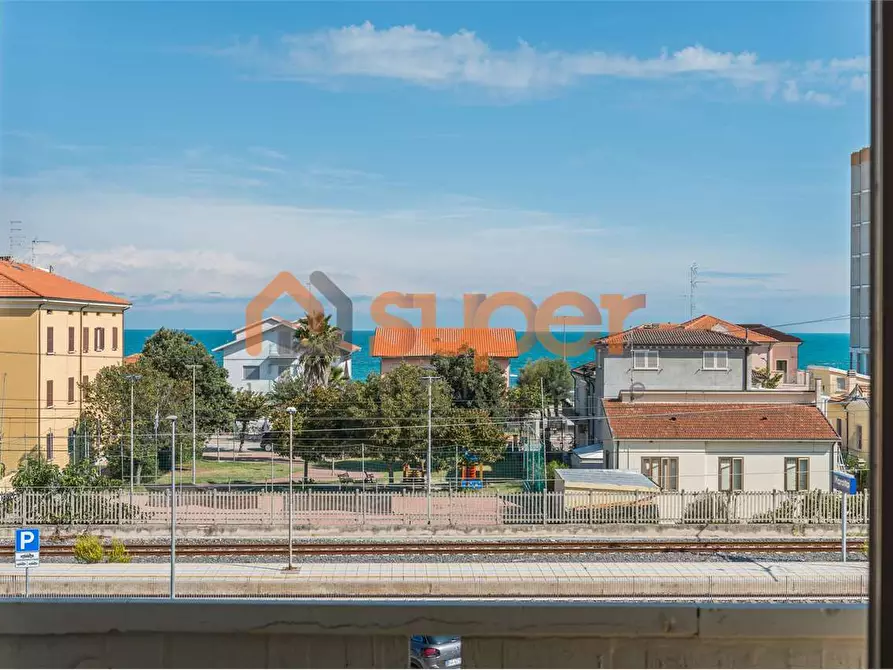 Immagine 1 di Bilocale in vendita  in Via Litoranea  a Mondolfo