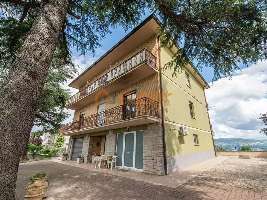 Immagine 3 di Casa bifamiliare in vendita  a Perugia