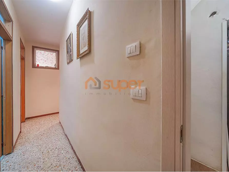 Immagine 8 di Casa indipendente in vendita  a Bastia Umbra