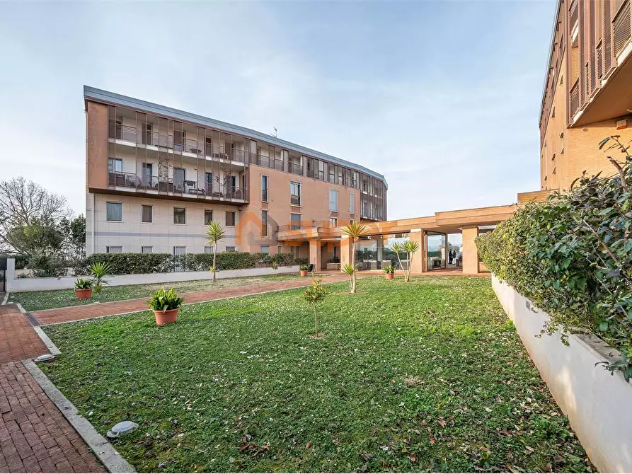 Immagine 28 di Attico in vendita  in Via Aldo Moro a Bastia Umbra