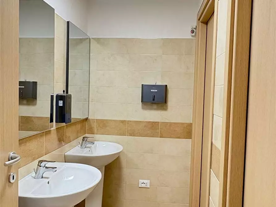 Immagine 8 di Ufficio in affitto  in Via Bruno Colli a Perugia