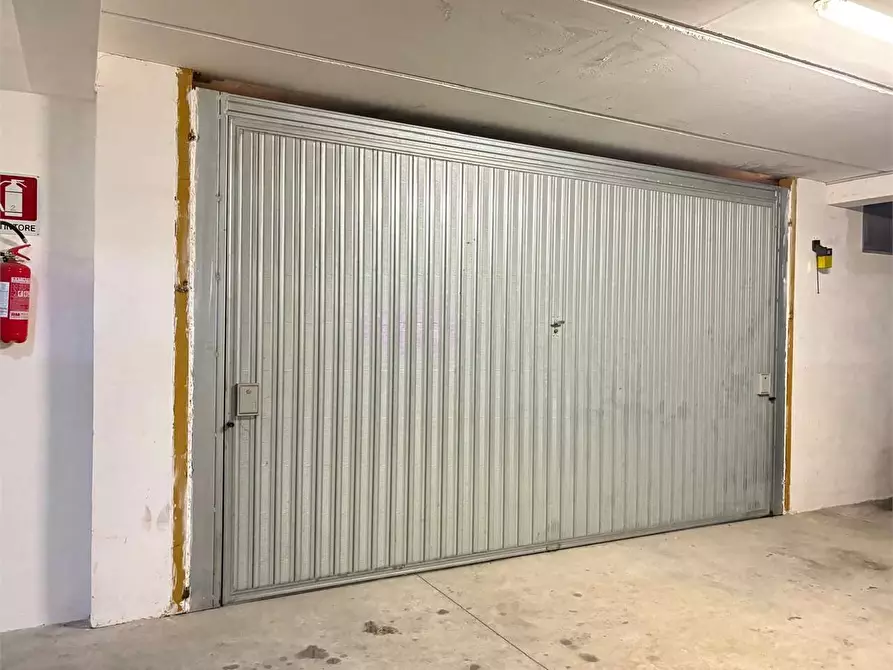 Immagine 3 di Garage in affitto  in Via Settevalli a Perugia