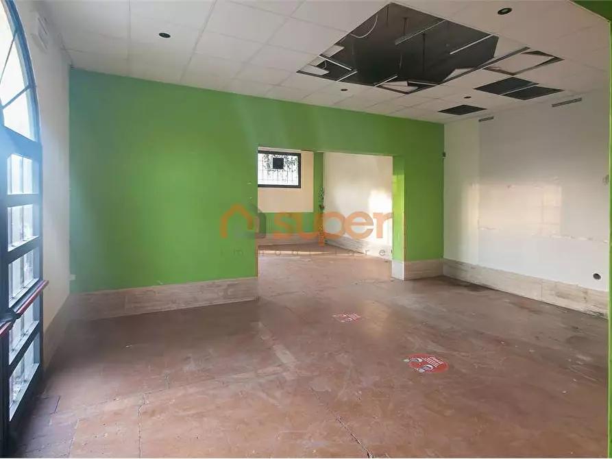 Immagine 13 di Negozio in affitto  a Bastia Umbra