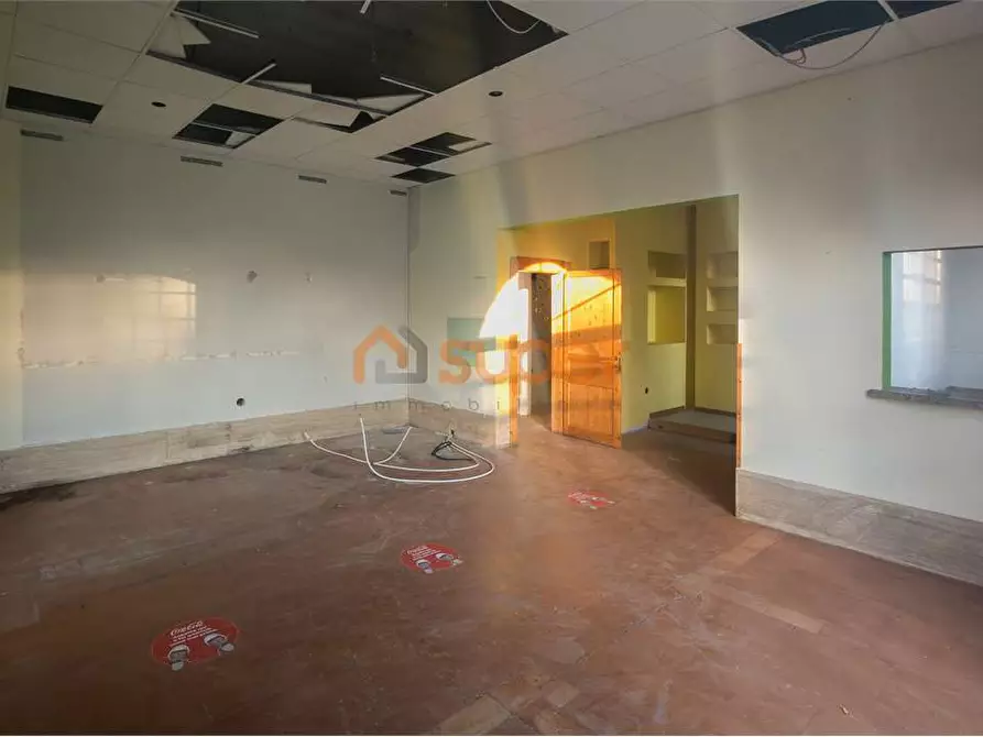 Immagine 8 di Negozio in affitto  a Bastia Umbra