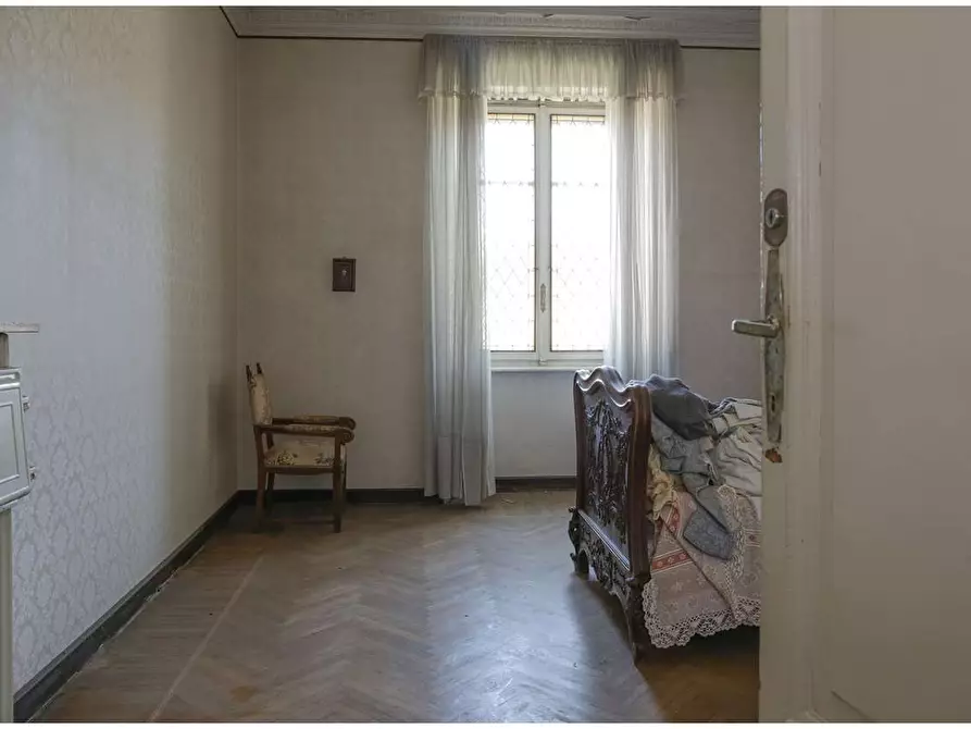 Immagine 5 di Stabile in vendita  in Via Marconi  1 a Cossato