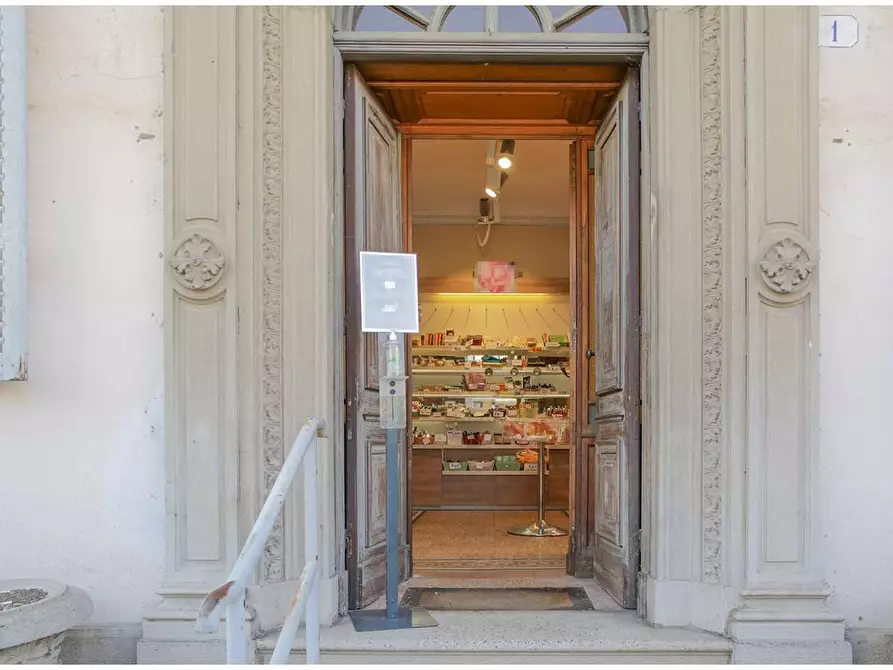 Immagine 8 di Stabile in vendita  in Via Marconi  1 a Cossato