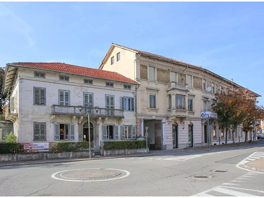 Immagine 2 di Stabile in vendita  in Via Marconi  1 a Cossato