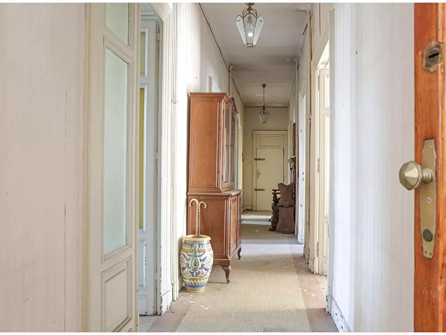 Immagine 11 di Stabile in vendita  in Via Marconi  1 a Cossato