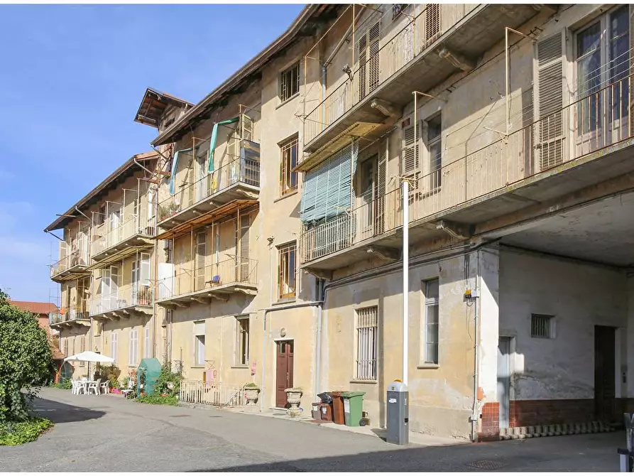 Immagine 16 di Stabile in vendita  in Via Marconi  1 a Cossato