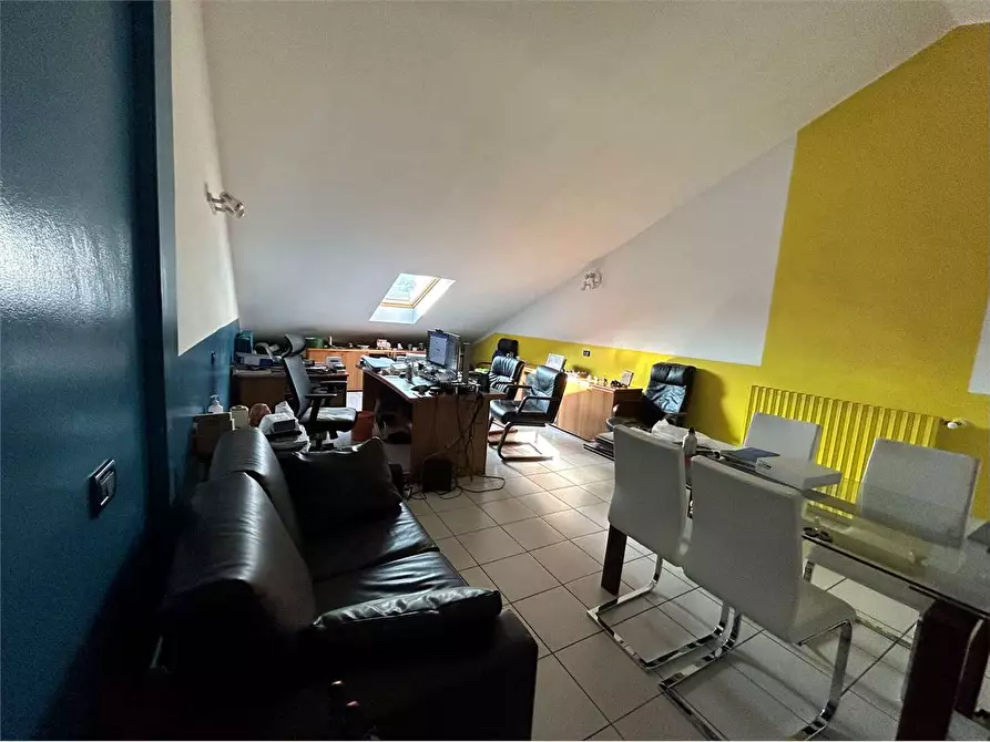 Immagine 9 di Ufficio in vendita  in Via Torre Pellice 17 a Torino