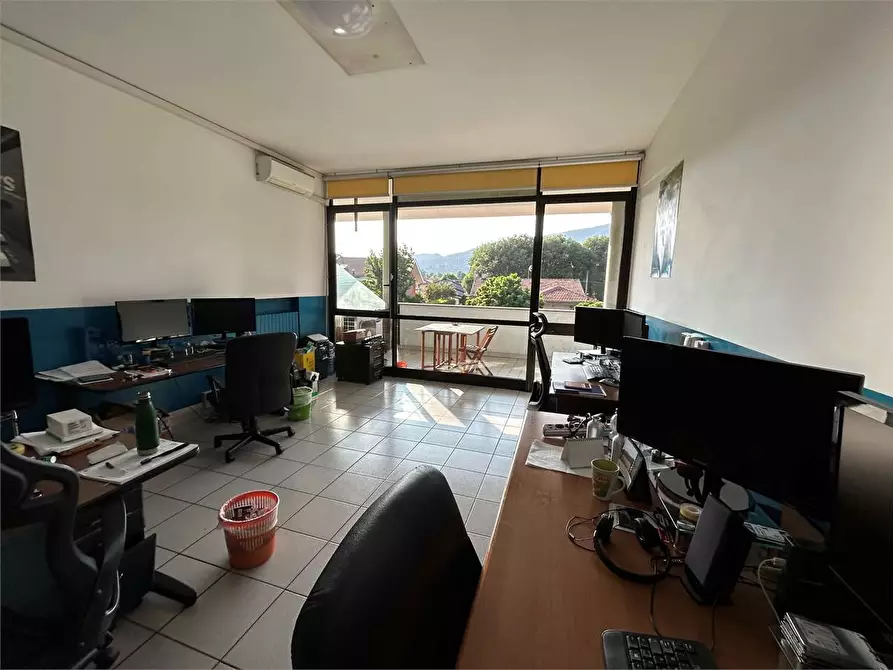 Immagine 3 di Ufficio in vendita  in Via Torre Pellice 17 a Torino