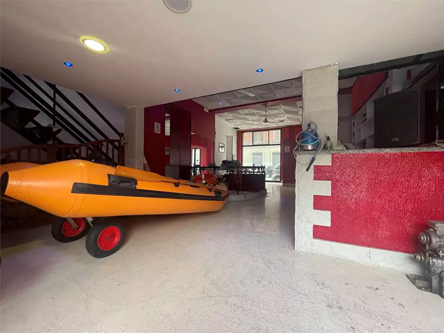 Immagine 21 di Negozio in vendita  in Via Monte Rosa  125 a Torino