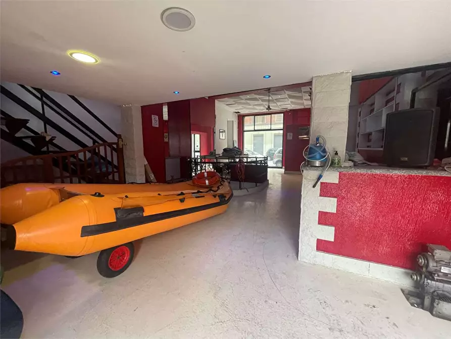 Immagine 22 di Negozio in vendita  in Via Monte Rosa  125 a Torino