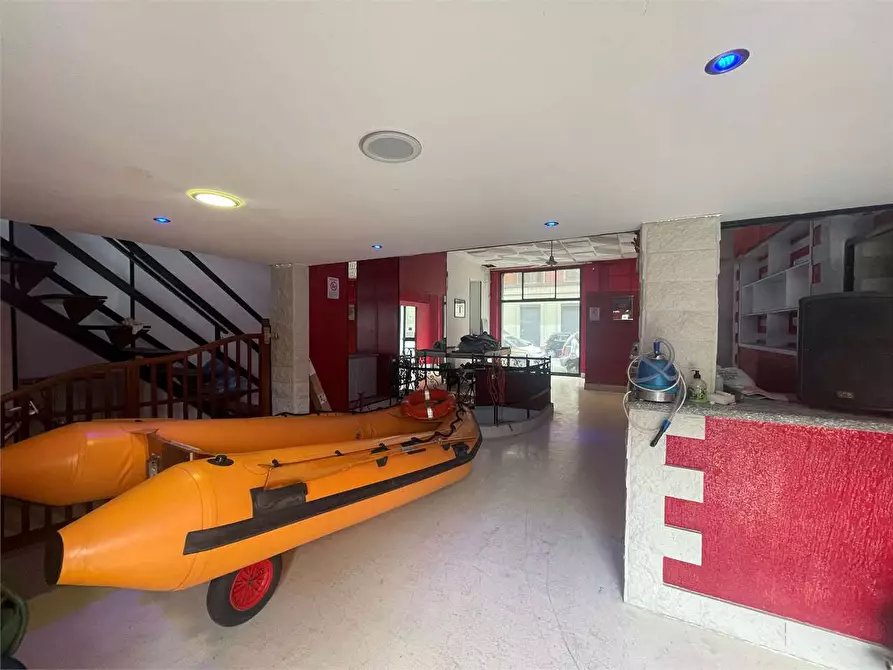 Immagine 23 di Negozio in vendita  in Via Monte Rosa  125 a Torino