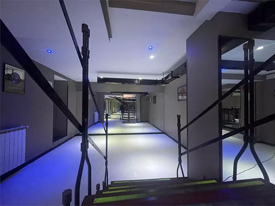 Immagine 44 di Negozio in vendita  in Via Monte Rosa  125 a Torino