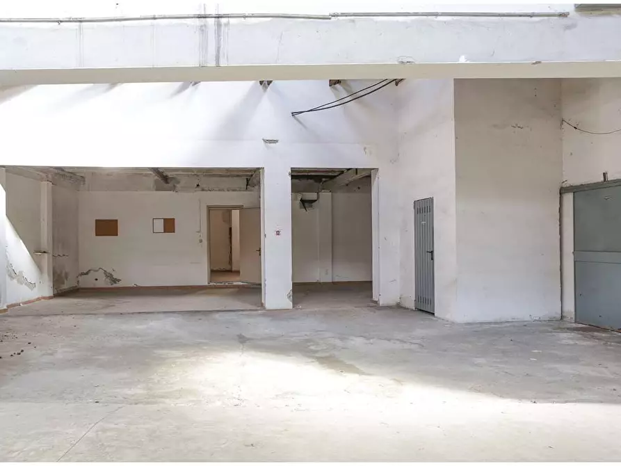 Immagine 32 di Stabile in vendita  in Via Marconi  1 a Cossato