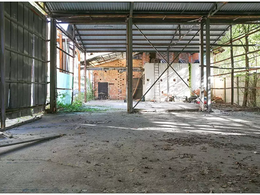 Immagine 36 di Stabile in vendita  in Via Marconi  1 a Cossato