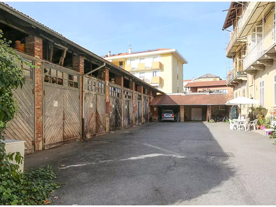 Immagine 40 di Stabile in vendita  in Via Marconi  1 a Cossato