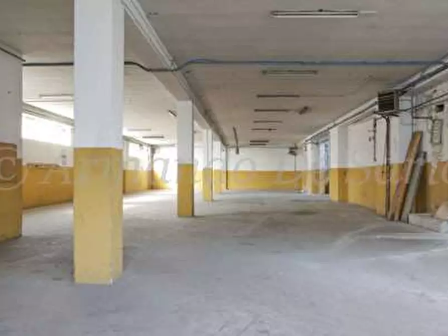 Immagine 58 di Stabile in vendita  in Via Marconi  1 a Cossato