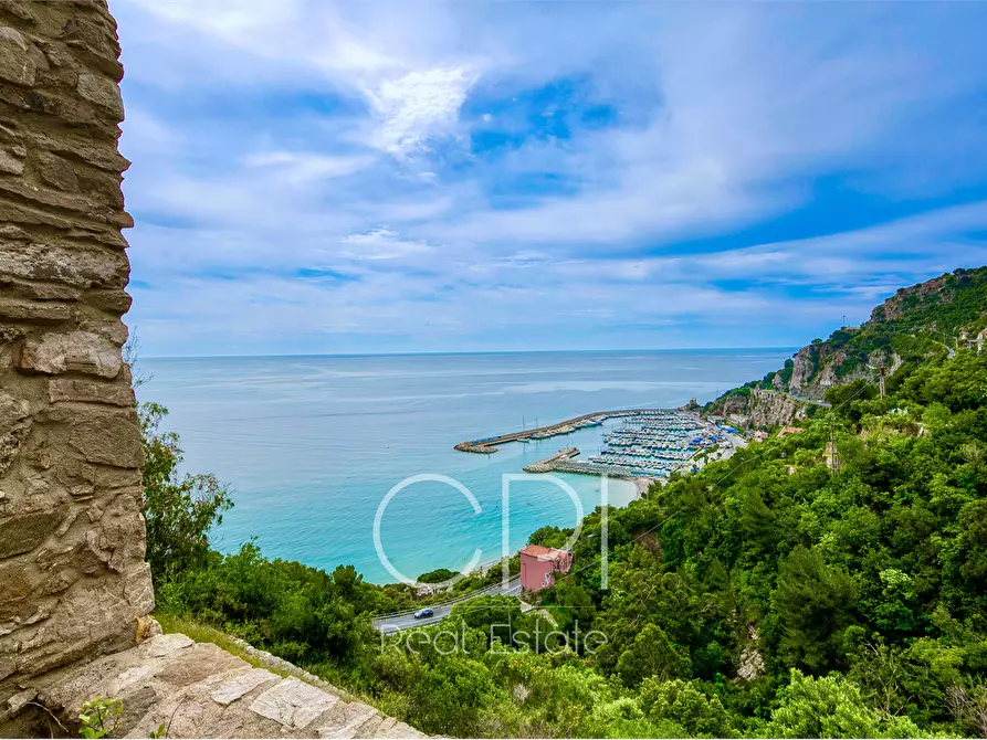 Immagine 24 di Villa in vendita  in Via Julia Augusta a Alassio