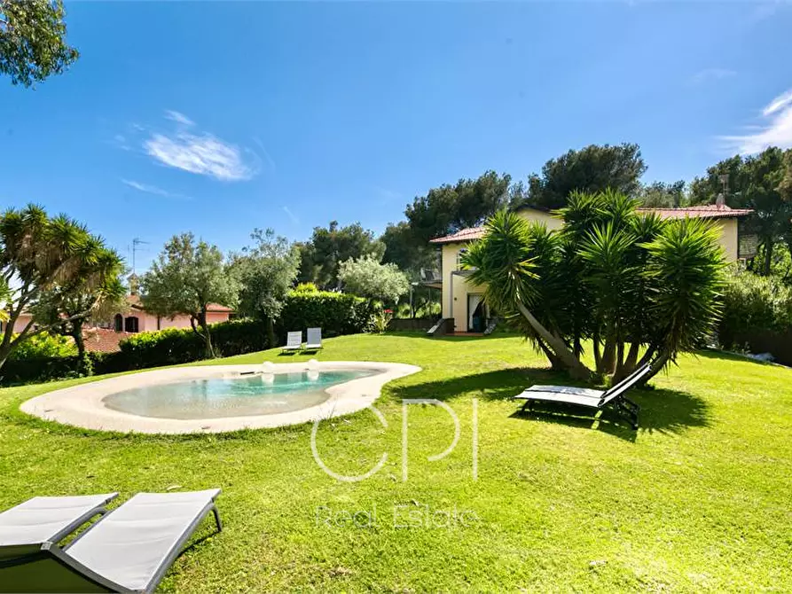 Immagine 2 di Villa in vendita  in Via Del Lampin 12 a Andora