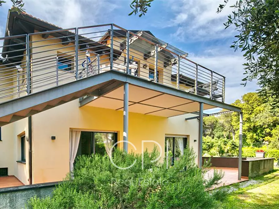 Immagine 10 di Villa in vendita  in Via Del Lampin 12 a Andora
