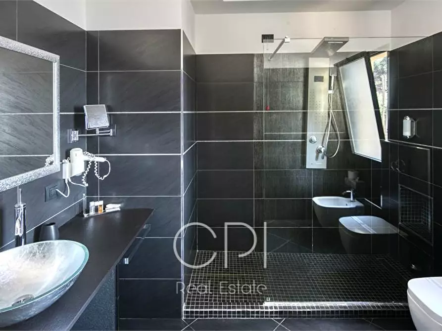 Immagine 42 di Villa in vendita  in Via Del Lampin 12 a Andora