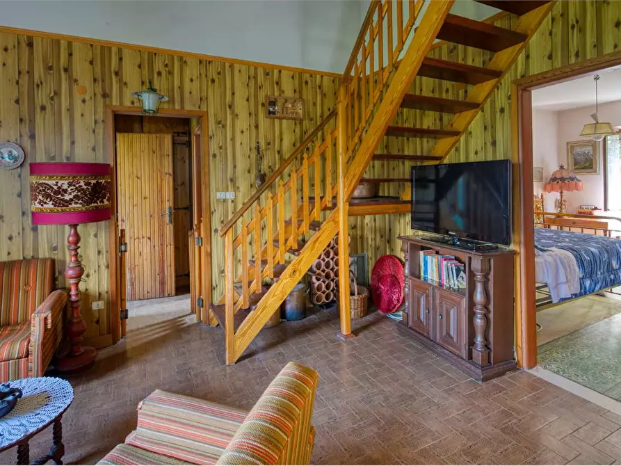 Immagine 23 di Villa in vendita  in Via Sapel 2 a Roburent