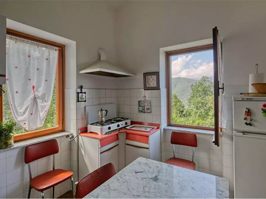 Immagine 26 di Villa in vendita  in Via Sapel 2 a Roburent