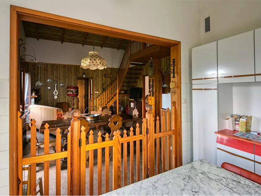 Immagine 28 di Villa in vendita  in Via Sapel 2 a Roburent