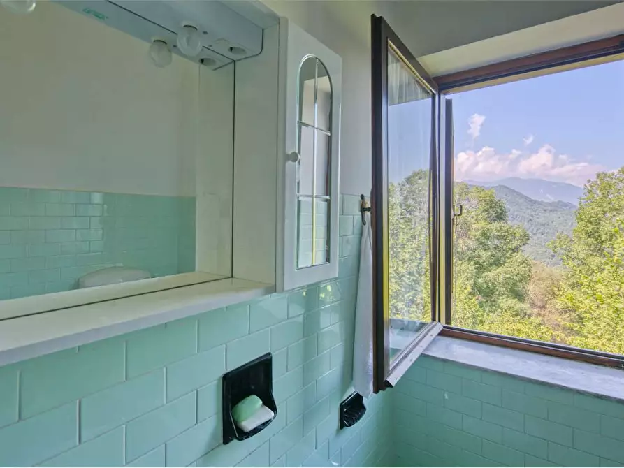 Immagine 34 di Villa in vendita  in Via Sapel 2 a Roburent