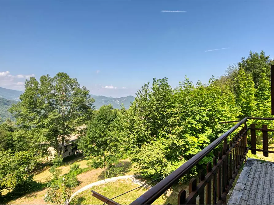 Immagine 15 di Villa in vendita  in Via Sapel 2 a Roburent