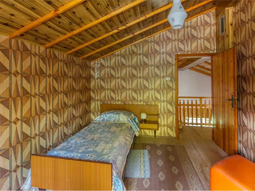 Immagine 39 di Villa in vendita  in Via Sapel 2 a Roburent