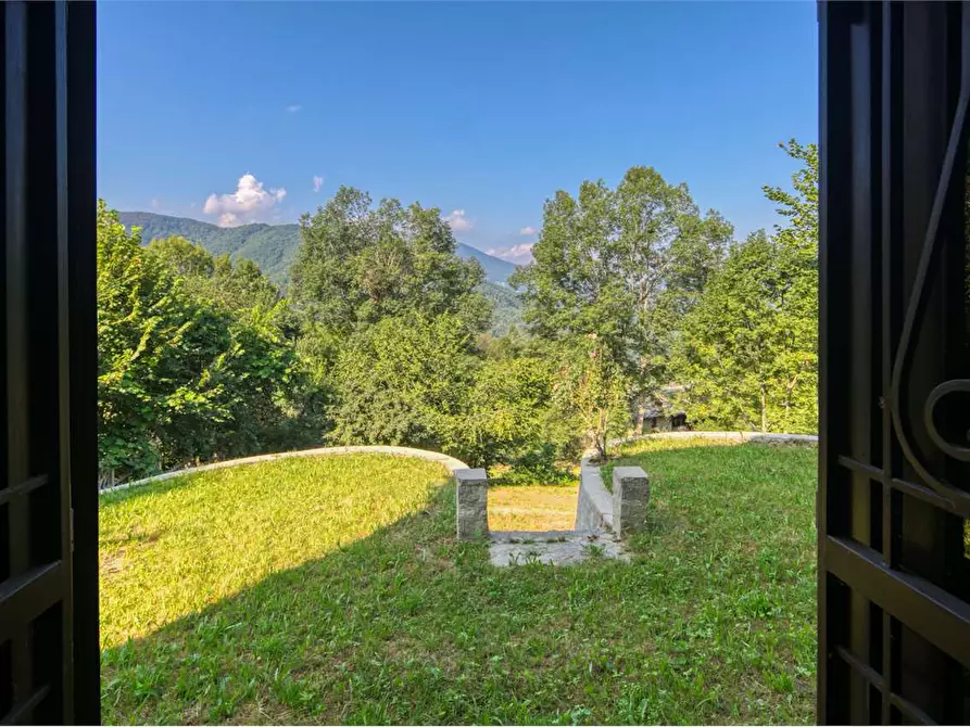 Immagine 13 di Villa in vendita  in Via Sapel 2 a Roburent