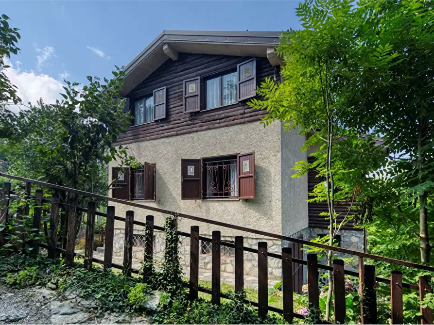 Immagine 9 di Villa in vendita  in Via Sapel 2 a Roburent