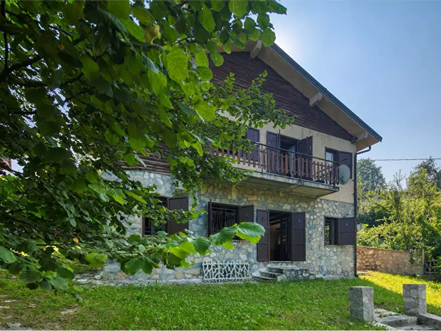 Immagine 5 di Villa in vendita  in Via Sapel 2 a Roburent