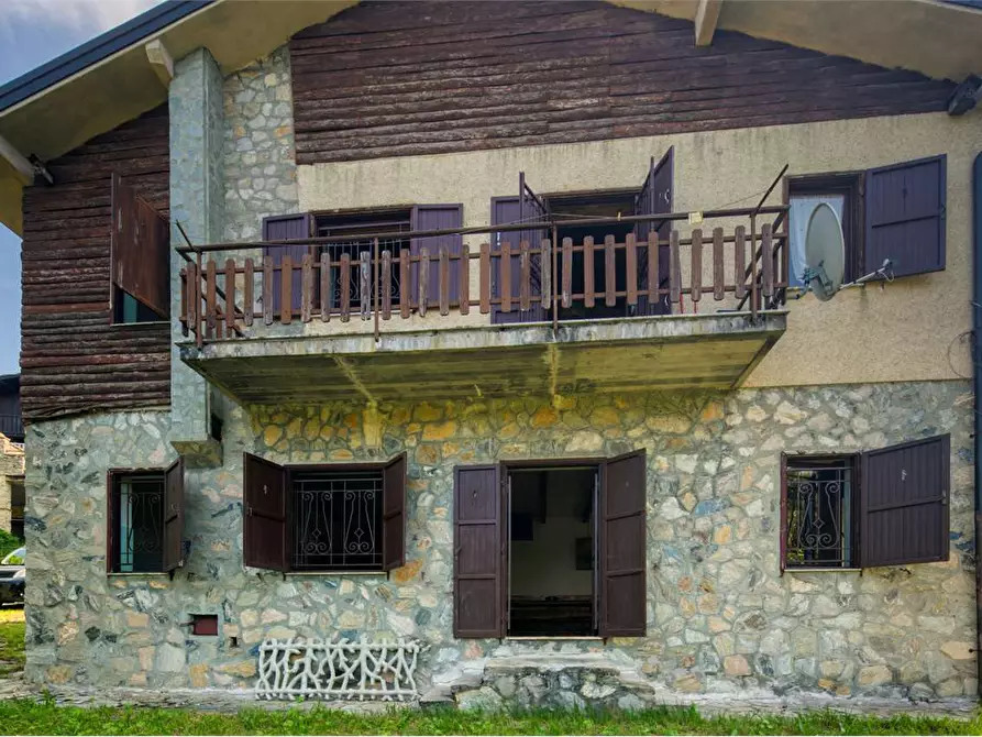 Immagine 4 di Villa in vendita  in Via Sapel 2 a Roburent