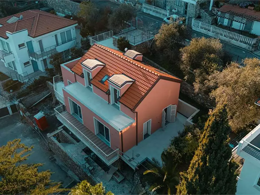 Immagine 31 di Stabile in vendita  in strada della colla a Andora