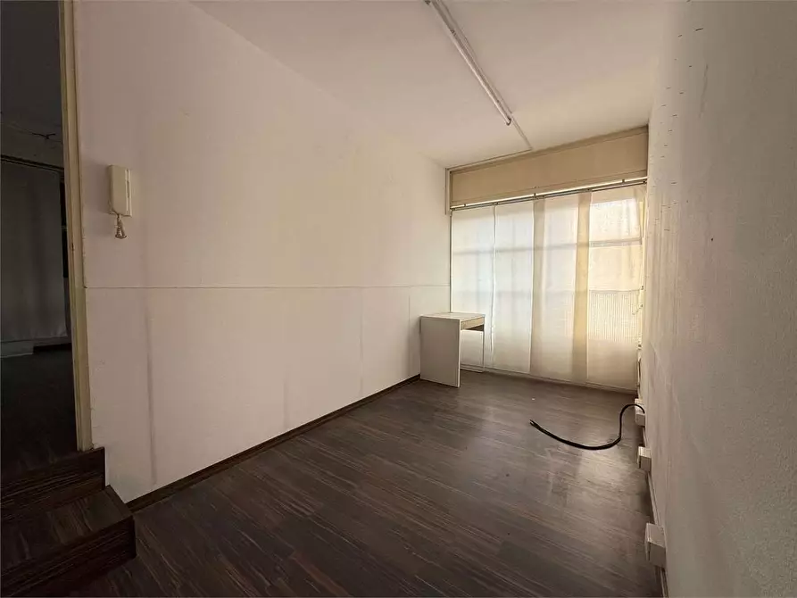 Immagine 4 di Laboratorio in vendita  in via della repubblica  5 a Valenza